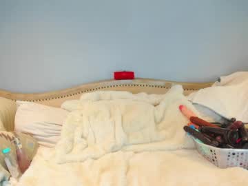 eatmygingersnapps's chat room