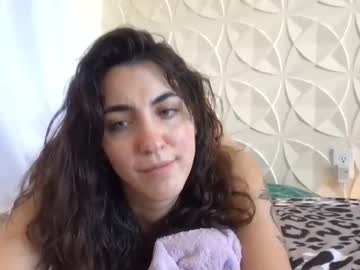 strawberripulp's chat room