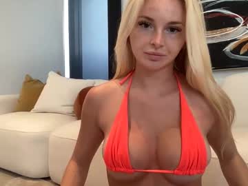 lolasinclairr's chat room