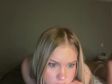 lunarose17's chat room