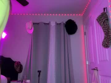 brielledaviss's chat room