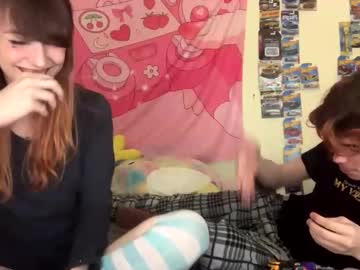 kittyme0ws's chat room