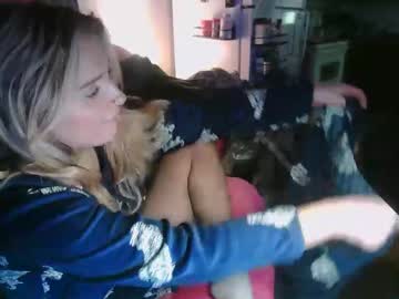 lolaa555's chat room