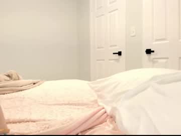 lilylustxoxo's chat room