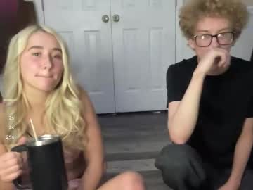 irispink1's chat room