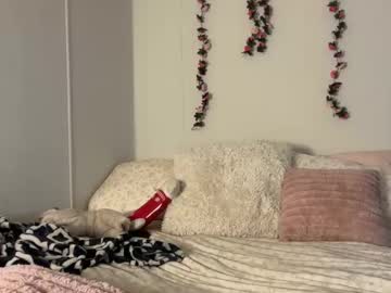 lovelyava77's chat room