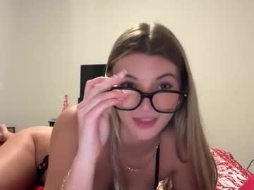 therosiecheeks's chat room