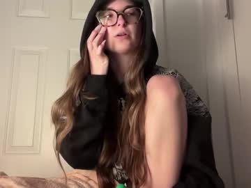 fantasyella's chat room