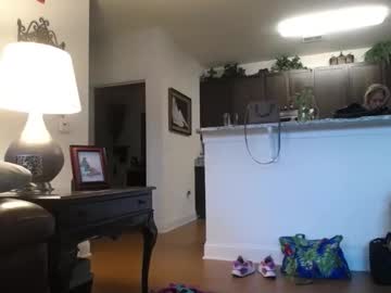 hotblondemilf1962's chat room