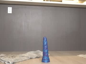 petite_fuck's chat room