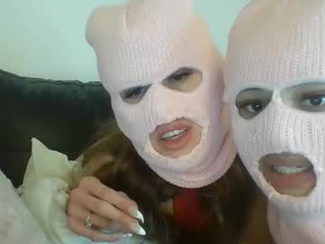 twogirlslove's chat room