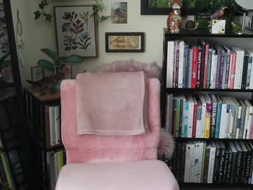 ellynaomi's chat room