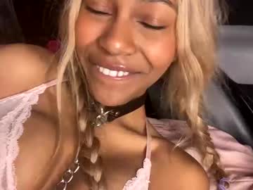 bella19sua's chat room