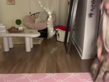 annieangel18's chat room