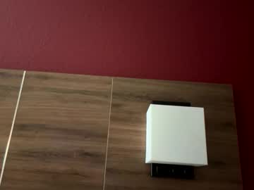 deepthroatqueen33's chat room