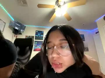 sexylatina22493587's chat room