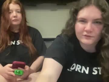 scarletttsinner's chat room