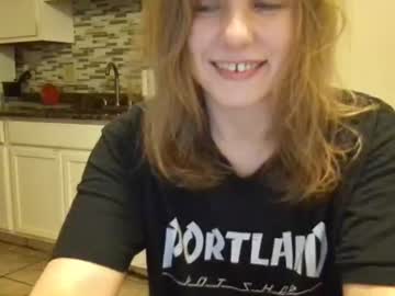 tinywithtiddies's chat room