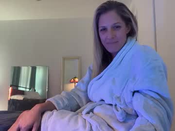 little_lies's chat room