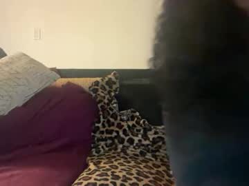 yourmommysilk's chat room