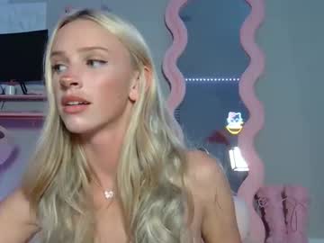 elsa_may's chat room