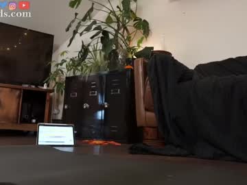 serareads's chat room