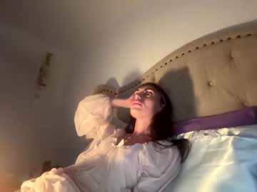 ella_ella_ella_ay's chat room