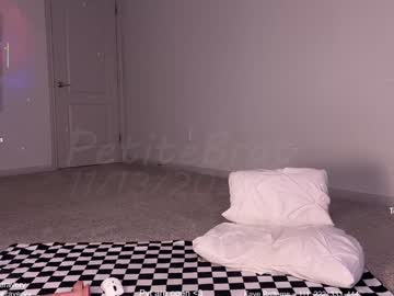 petitebrat's chat room