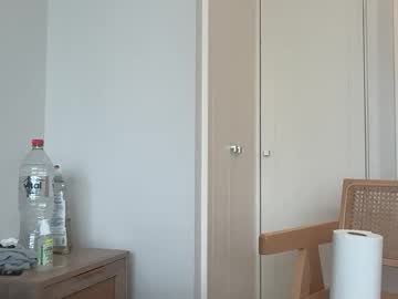 emmababy2322's chat room