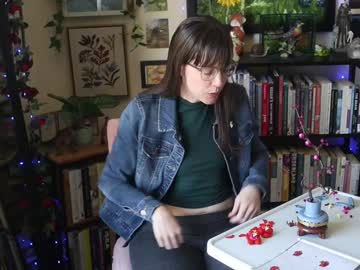 ellynaomi's chat room