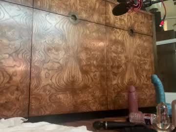 avalonnfoxx's chat room