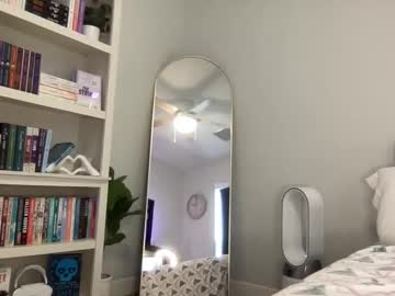 elenalovexxx's chat room