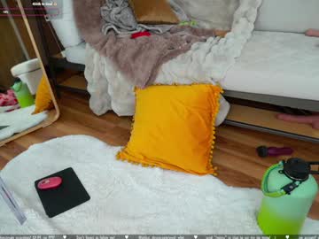 vivid_whit's chat room