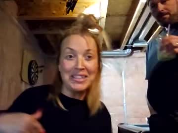 coupleoffantastics's chat room