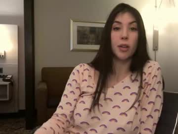 lilylustxoxo's chat room