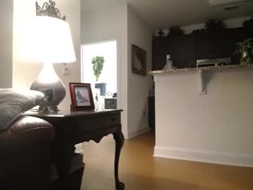 hotblondemilf1962's chat room