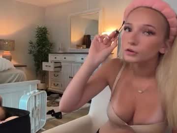 roxyrain2736's chat room