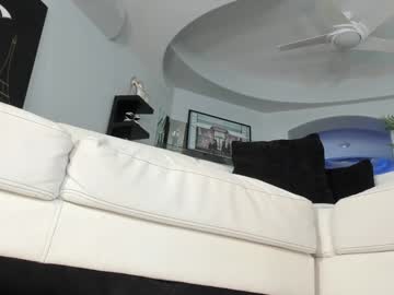 blonde_riderxxx's chat room