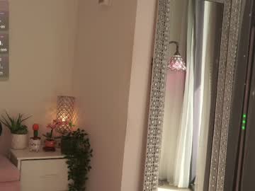 mysticxkitty's chat room