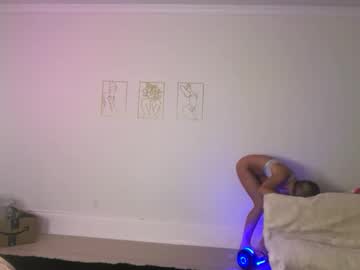 lunarose17's chat room