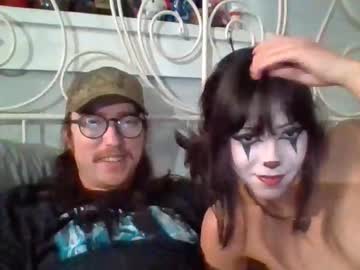 ruinedsistr's chat room