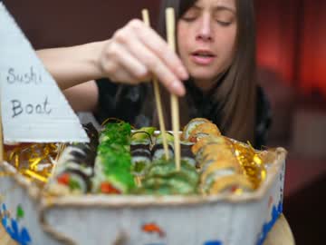 newchloe18's chat room