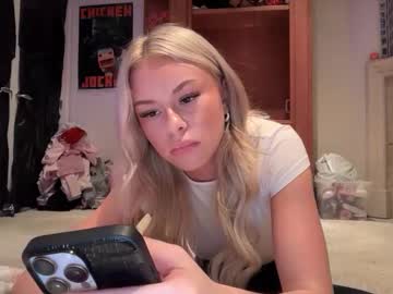 kenziesmithh's chat room