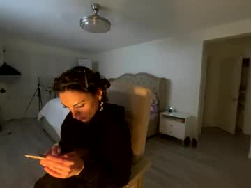 ella_ella_ella_ay's chat room