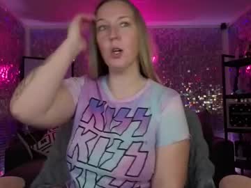 lucyallen4201's chat room