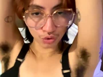 tinyhairycherry's chat room