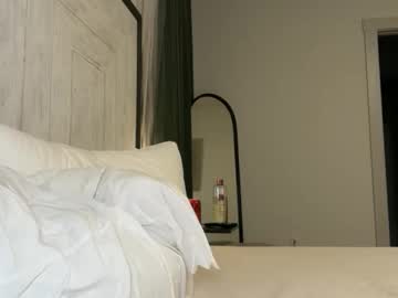 _avamonroe's chat room