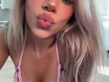 juliaabrooks's chat room