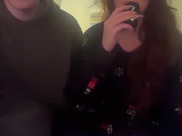 redheadandbigpeenar's chat room