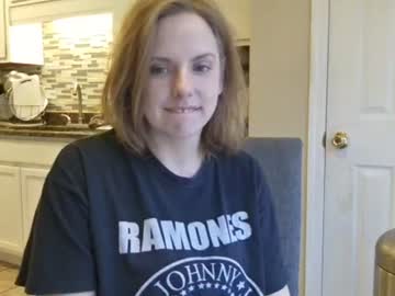 tinywithtiddies's chat room